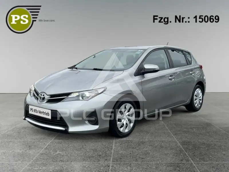 2015 Toyota AURIS