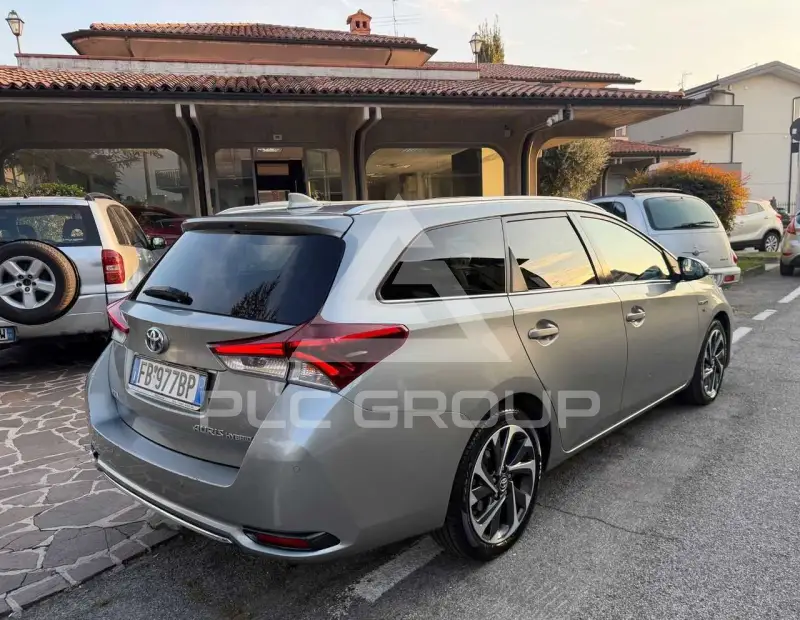 2015 Toyota AURIS