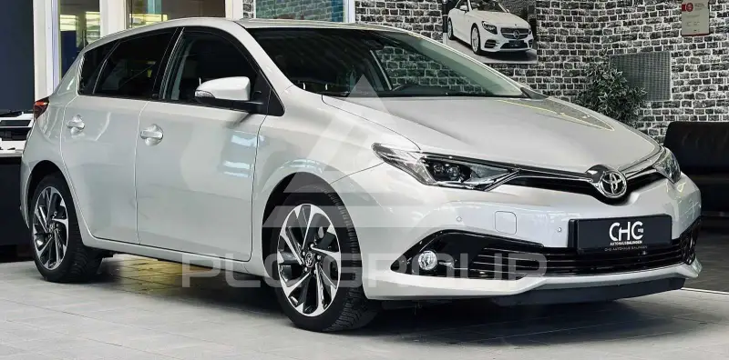 2015 Toyota AURIS