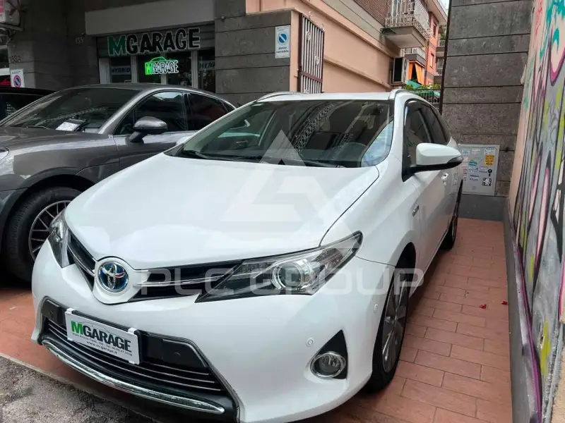 2015 Toyota AURIS