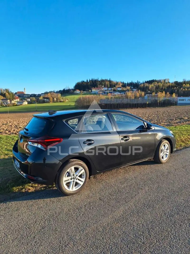 2015 Toyota AURIS