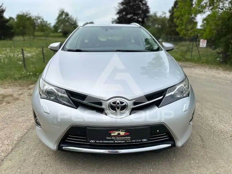 2015 Toyota AURIS