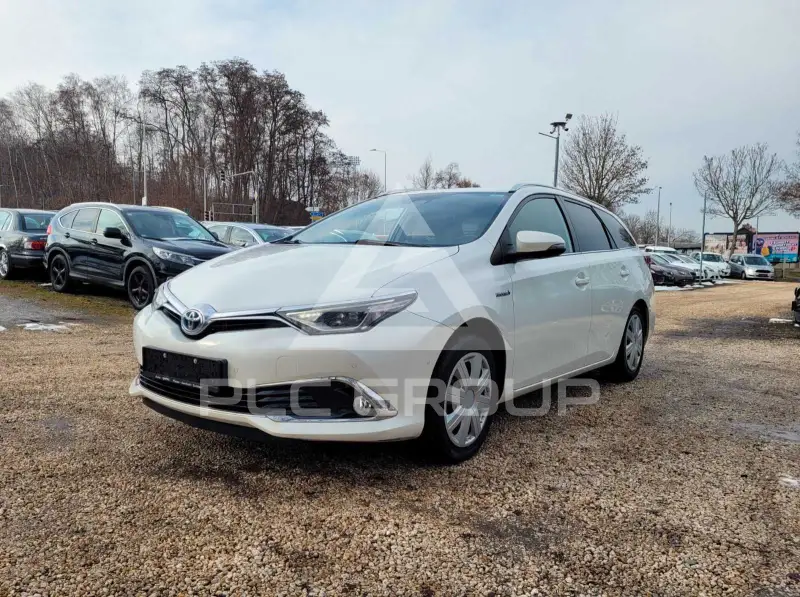2015 Toyota AURIS