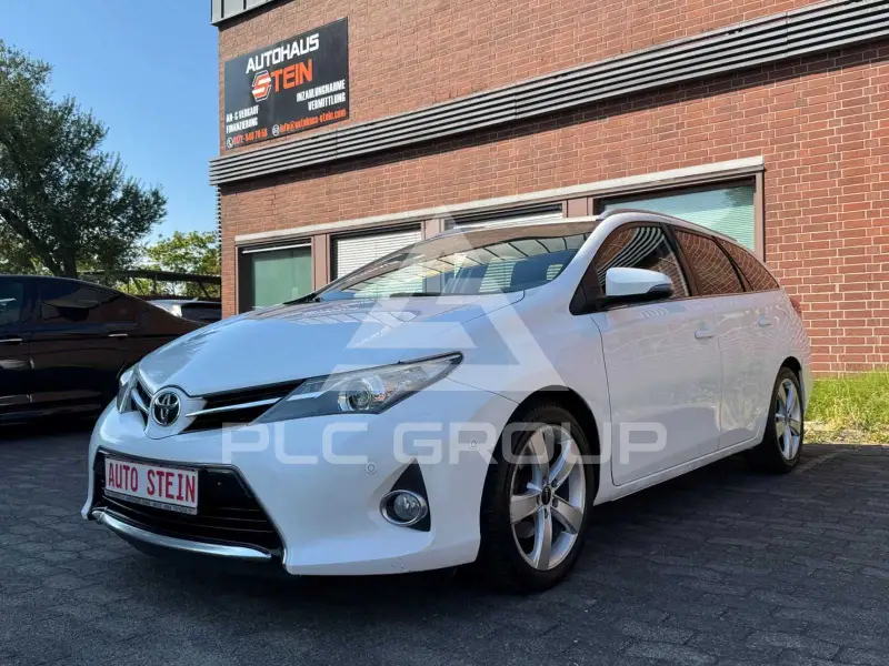 2015 Toyota AURIS
