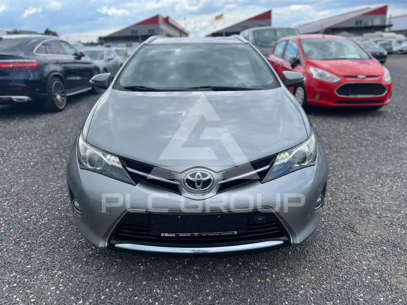 2015 Toyota AURIS