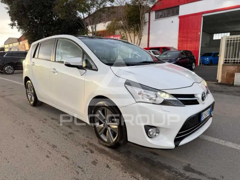 2015 Toyota VERSO