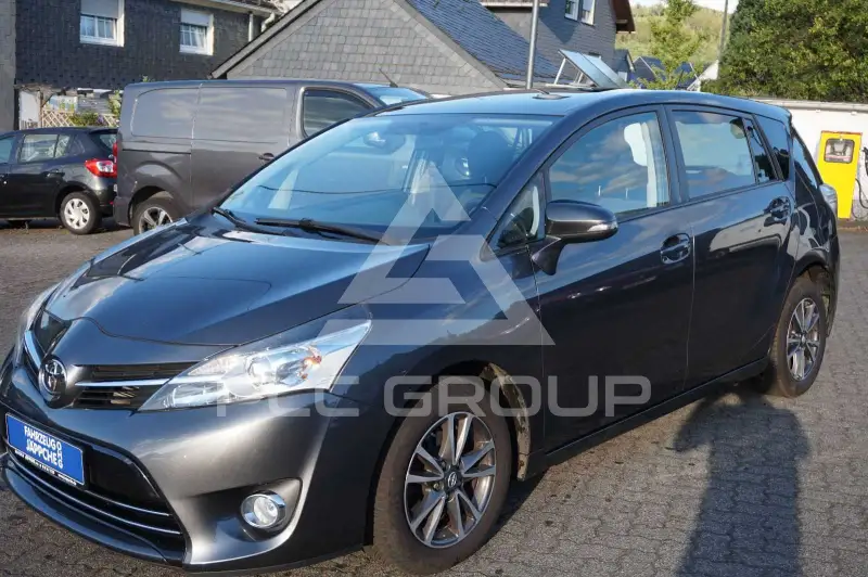 2015 Toyota VERSO