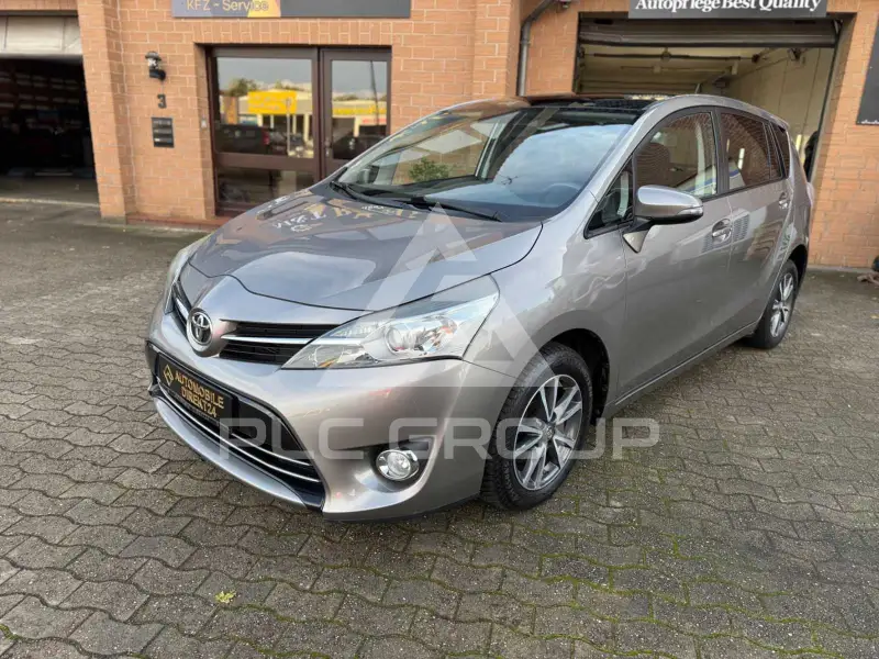 2015 Toyota VERSO
