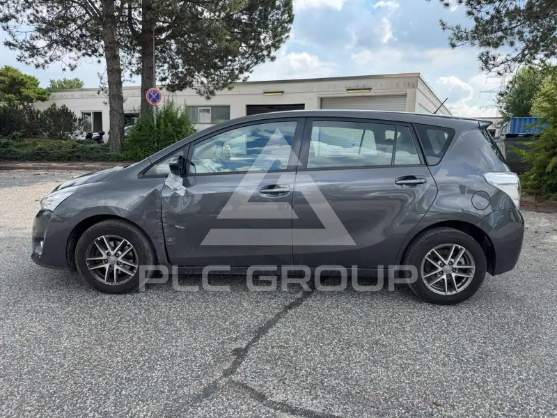 2015 Toyota VERSO