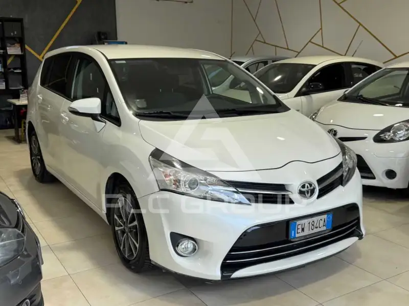 2015 Toyota VERSO