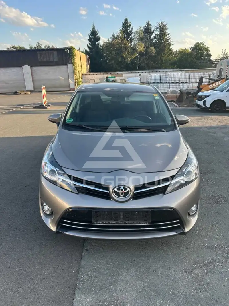 2015 Toyota VERSO