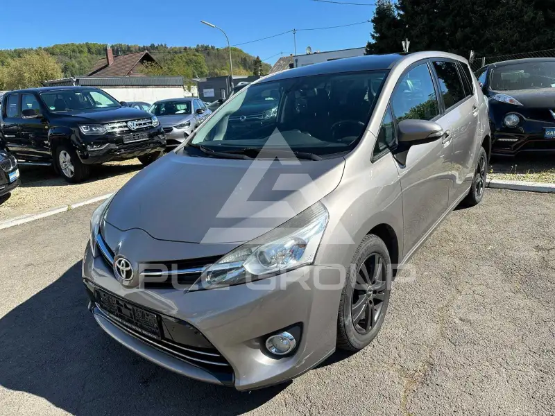 2015 Toyota VERSO