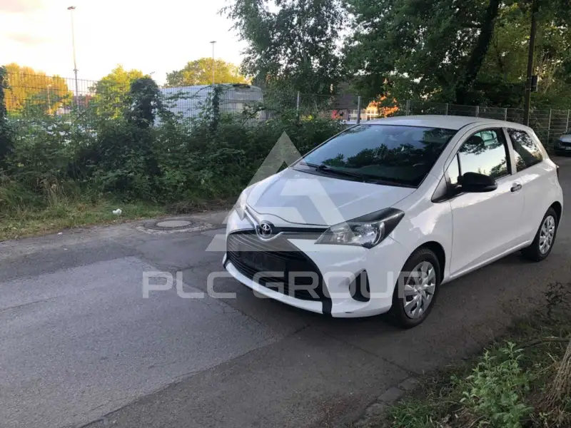 2015 Toyota YARIS