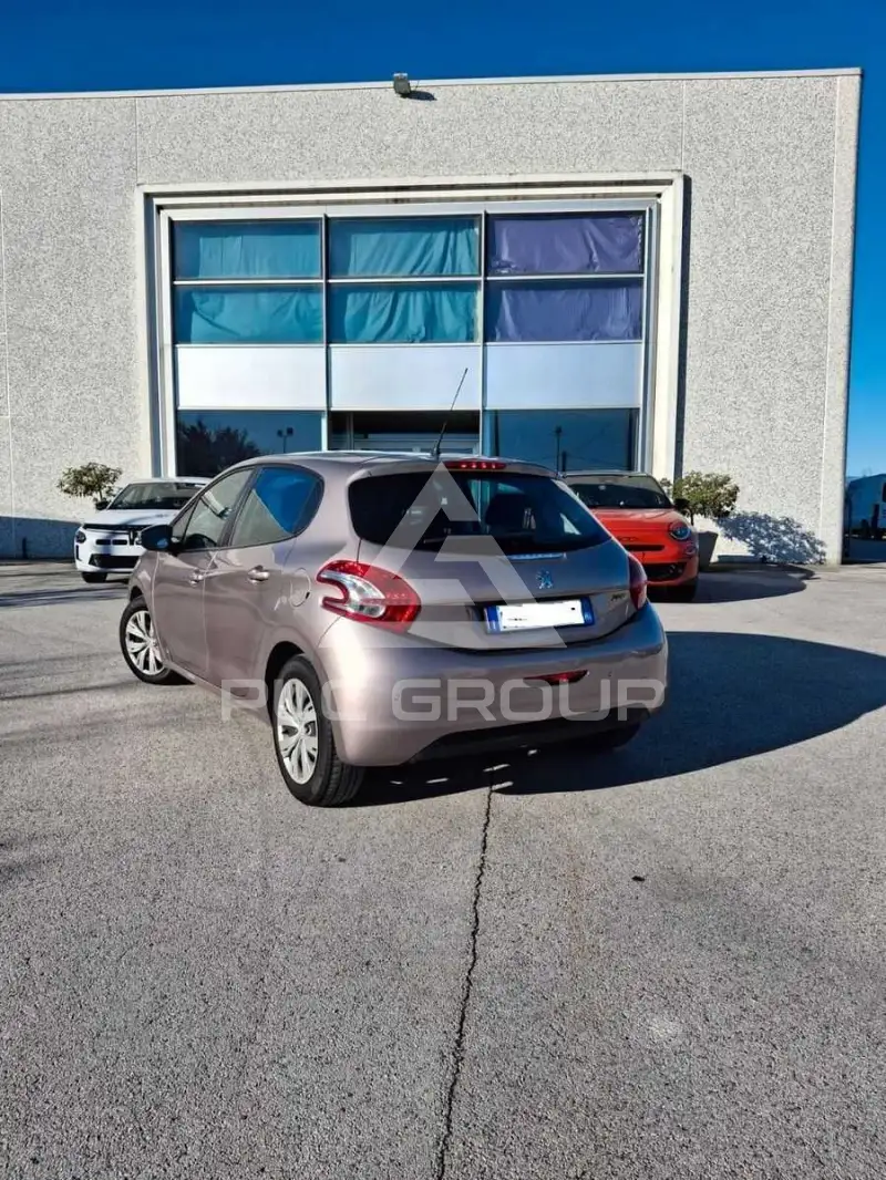 2015 Peugeot 208