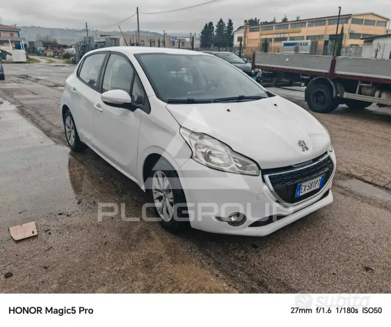 2015 Peugeot 208