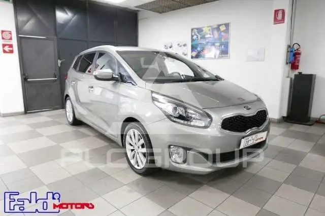 2015 KIA Carens