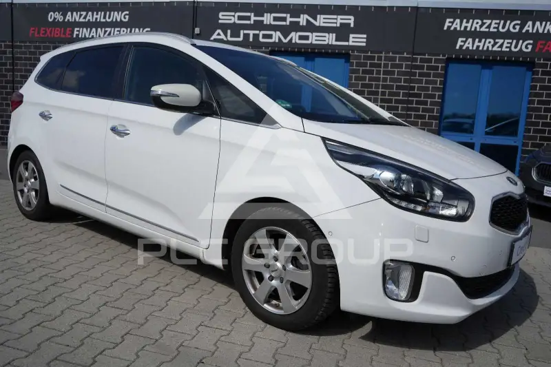 2015 KIA Carens
