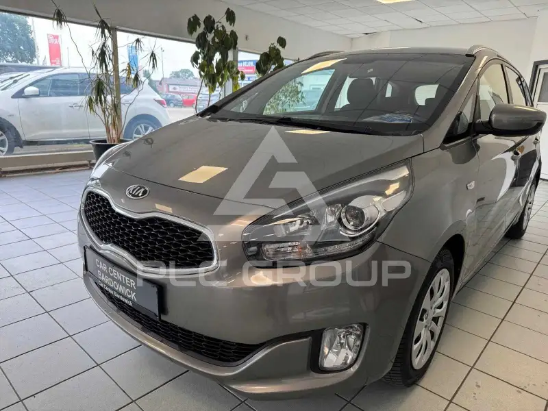 2015 KIA Carens