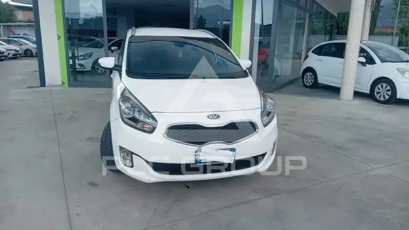 2015 KIA Carens