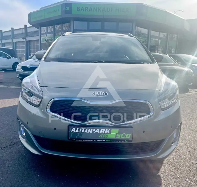 2015 KIA Carens