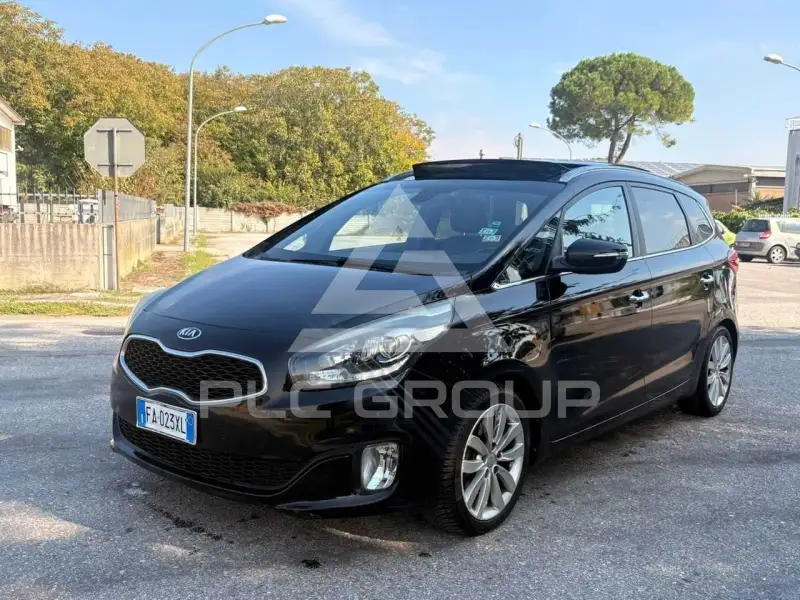 2015 KIA Carens