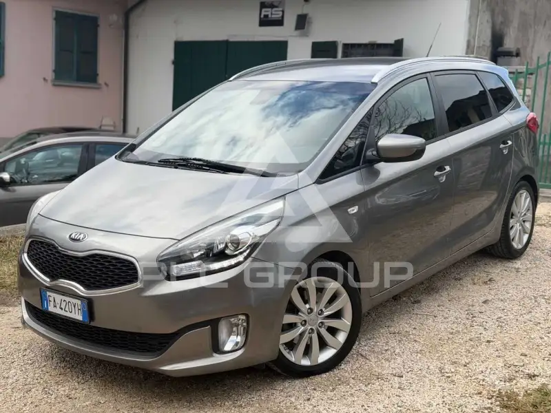 2015 KIA Carens