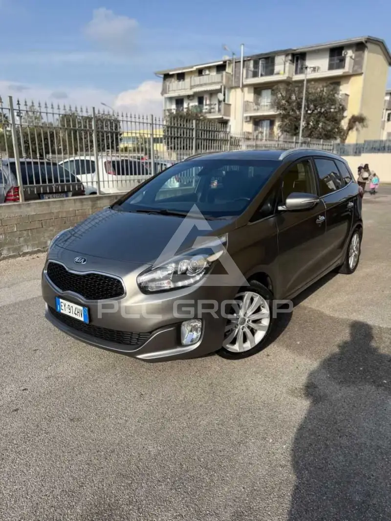 2015 KIA Carens