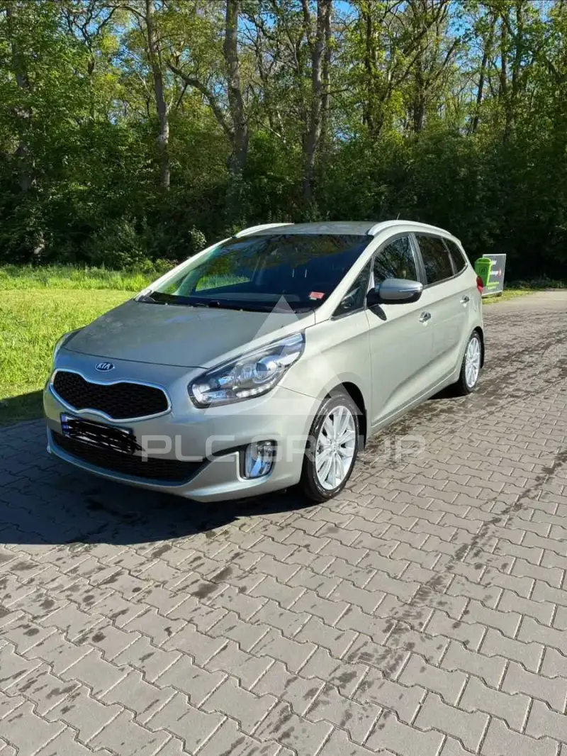 2015 KIA Carens