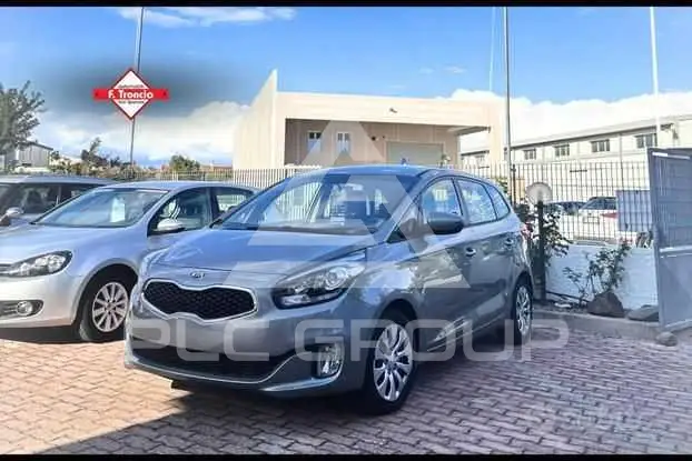 2015 KIA Carens