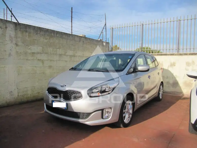 2015 KIA Carens