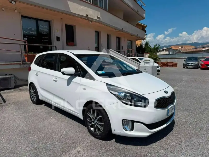 2015 KIA Carens