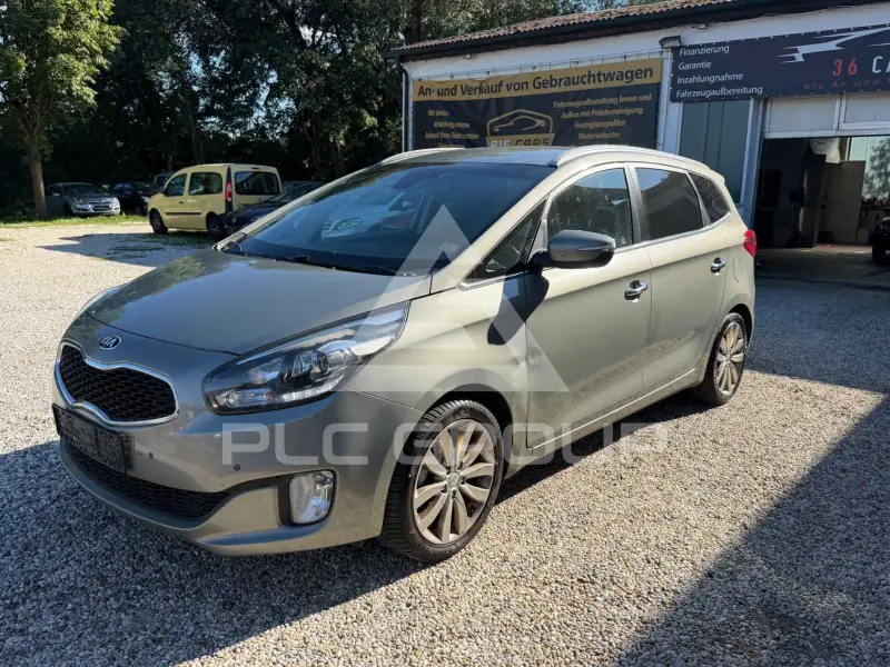2015 KIA Carens