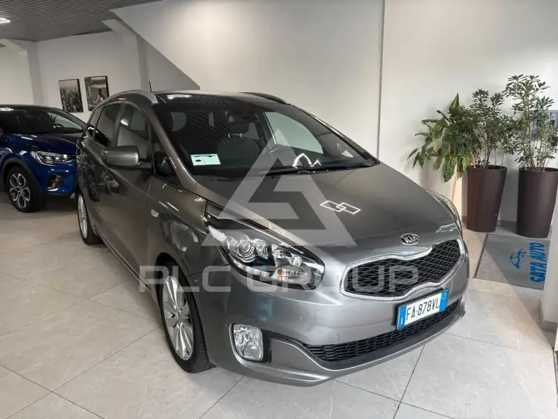 2015 KIA Carens