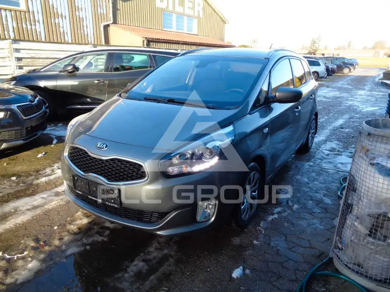 2015 KIA Carens