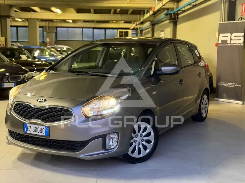 2015 KIA Carens