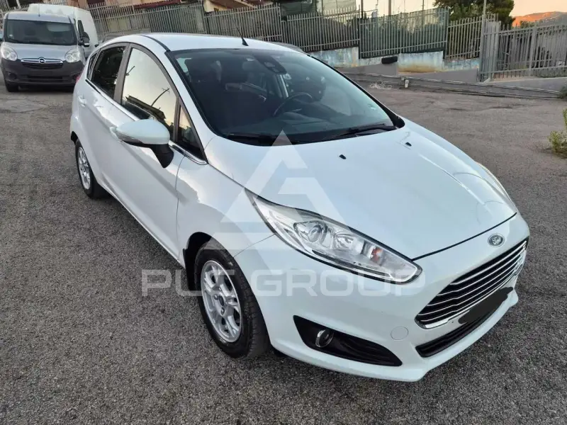 2015 Ford FIESTA