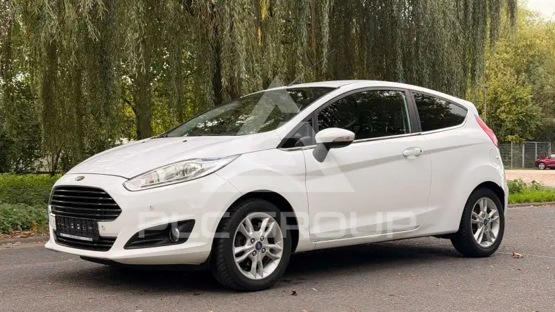 2015 Ford FIESTA