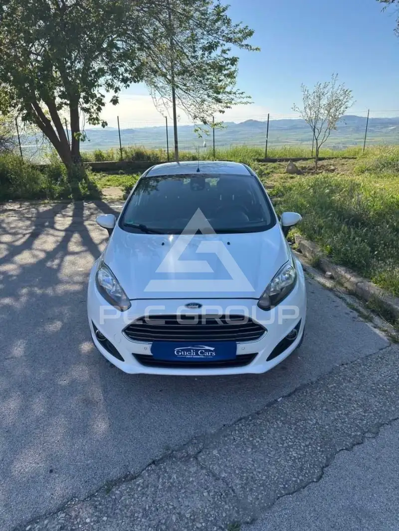 2015 Ford FIESTA