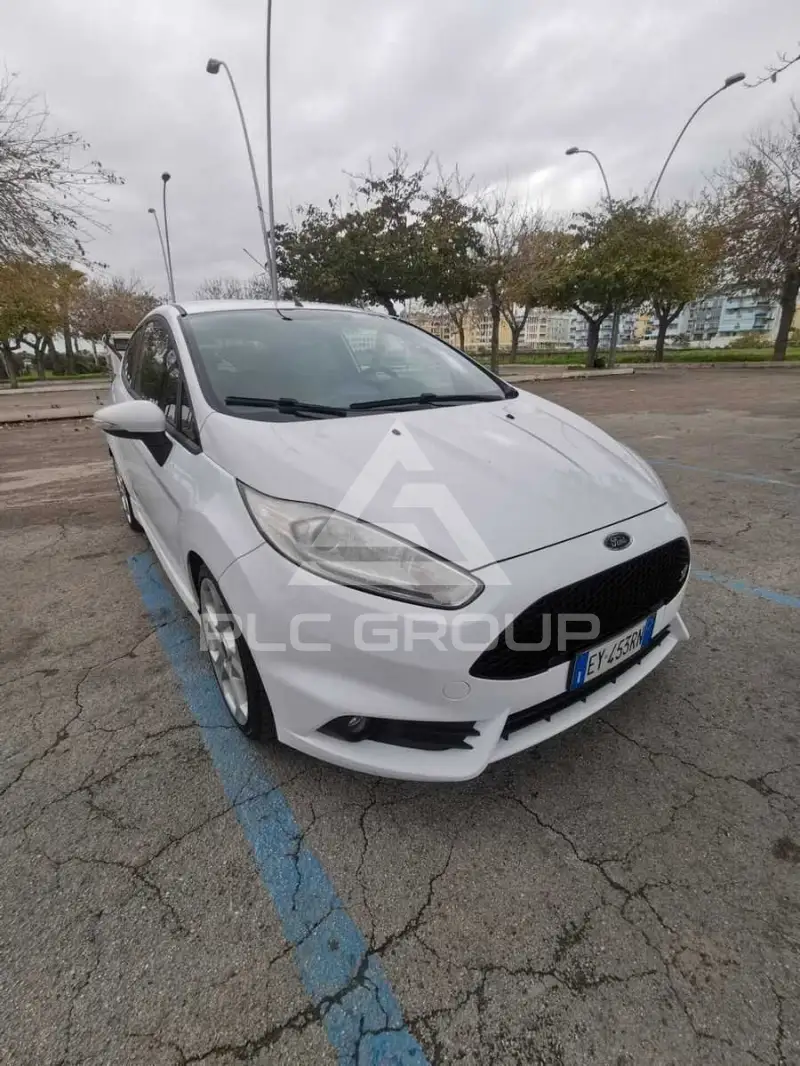 2015 Ford FIESTA