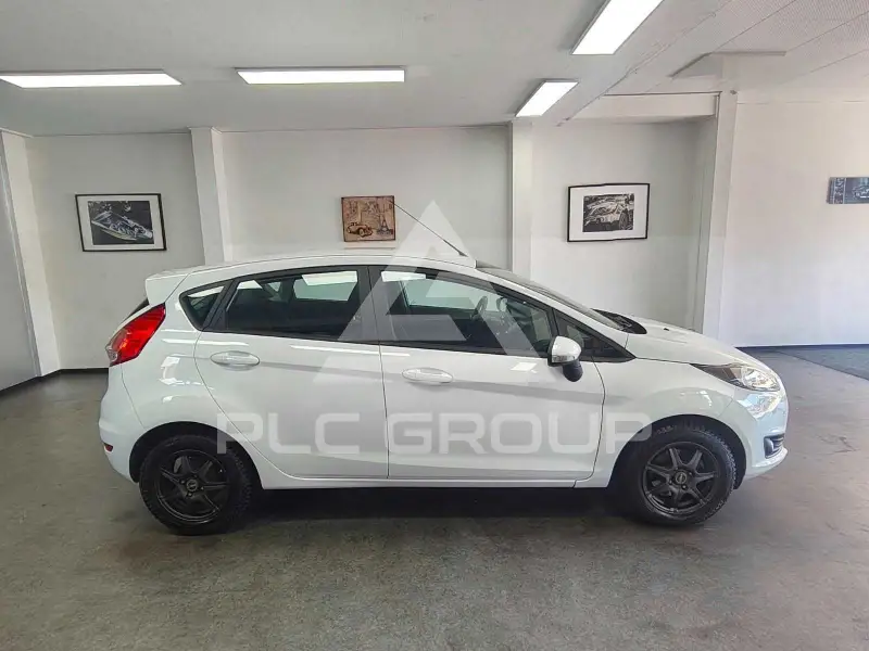 2015 Ford FIESTA