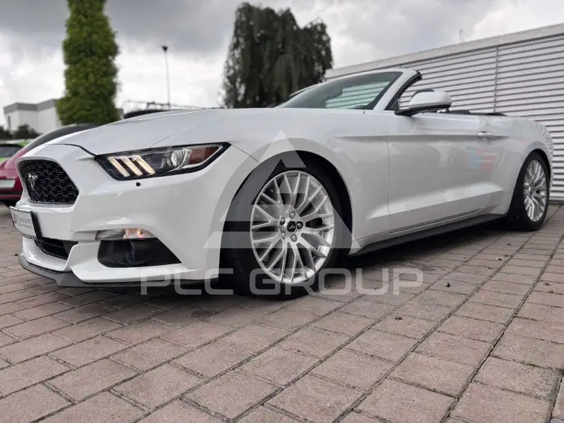 2015 Ford MUSTANG