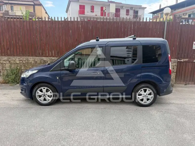 2015 Ford Tourneo