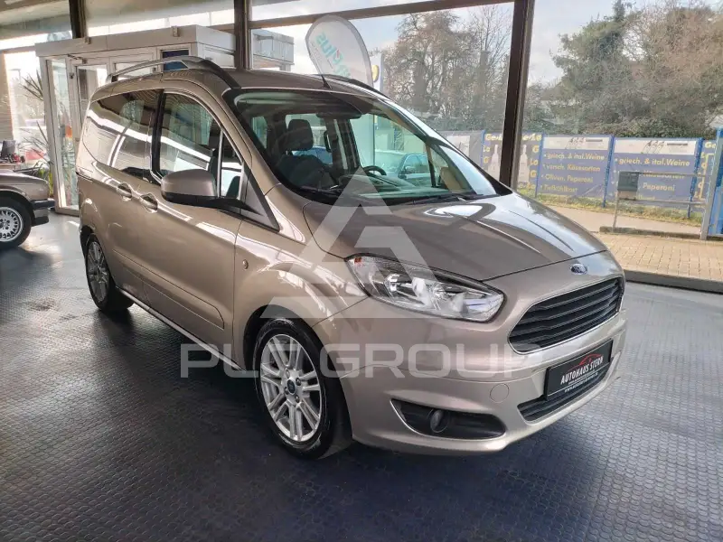 2015 Ford Tourneo
