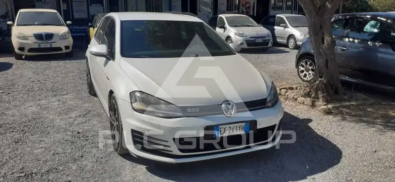 2015 Volkswagen GOLF