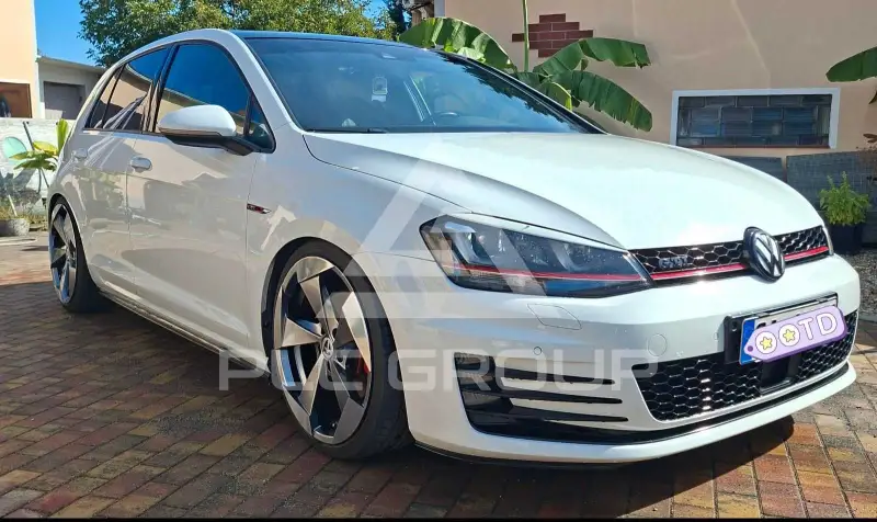2015 Volkswagen GOLF