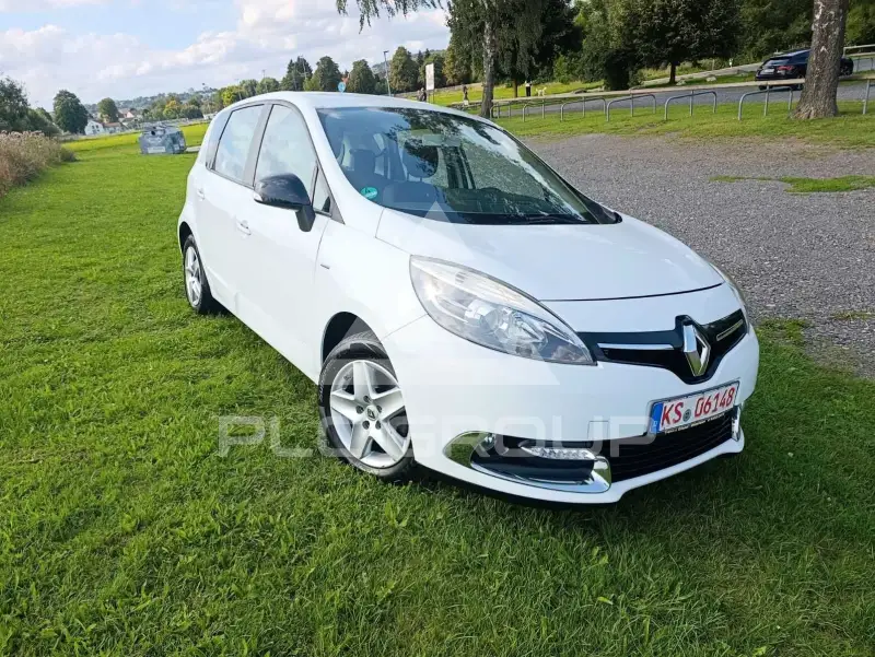 2015 Renault Scenic