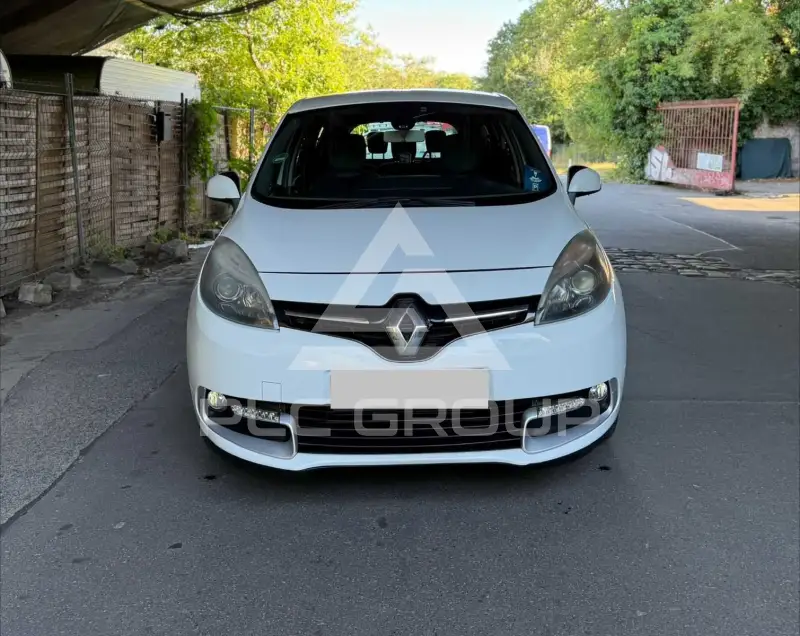 2015 Renault Scenic