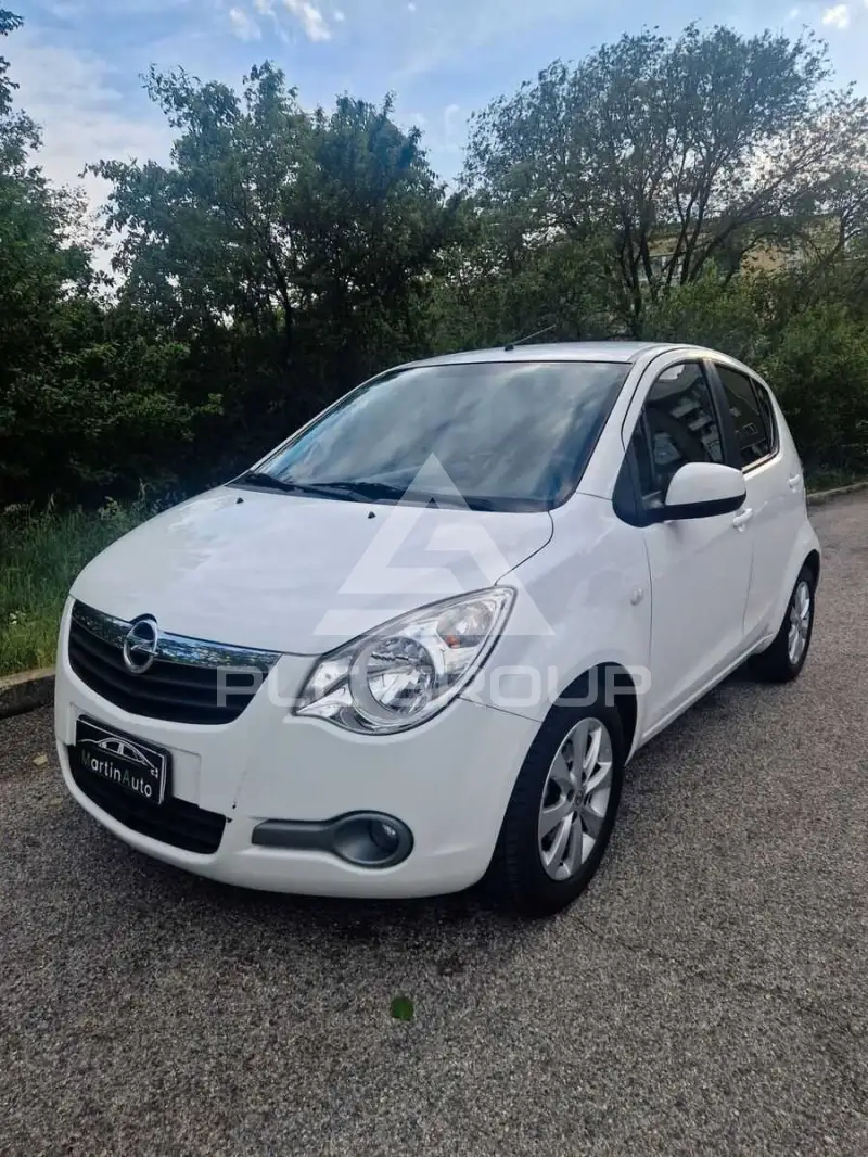 2015 Opel AGILA