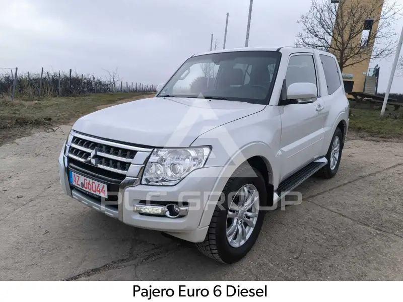2016 Mitsubishi PAJARO