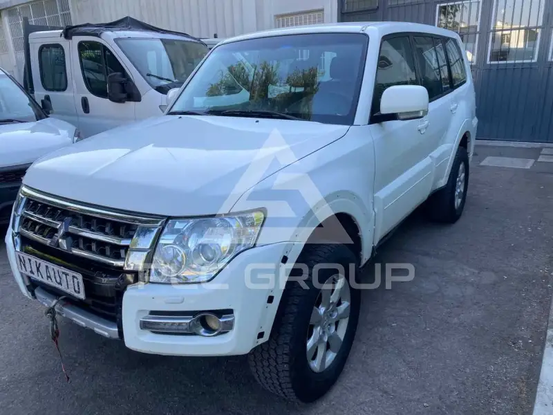 2016 Mitsubishi PAJARO